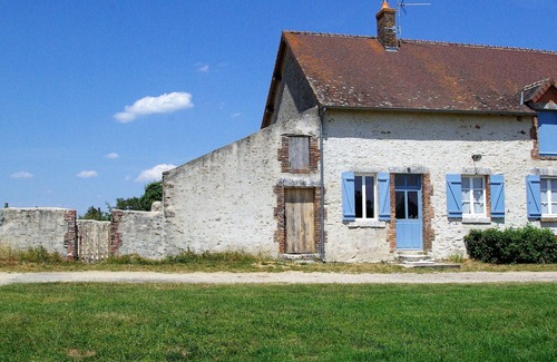 Migne House | Gite Migné, 2 bedrooms, 5 persons