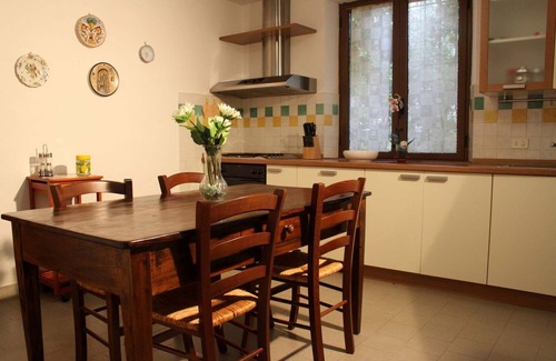 Casciano di Murlo Apartment | Gite Montemirello, with garden and swimming pool