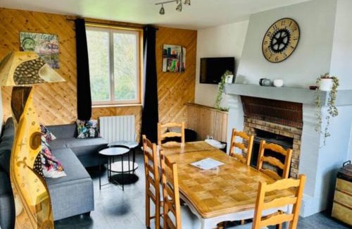 Tournebu House | Gite nadège à l Ombre d'une Tour