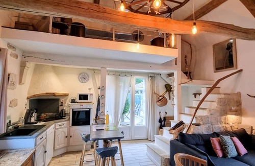 Nesles-la-Vallee Cottage | Gite Nesles-la-Vallée, 1 bedroom, 2 persons