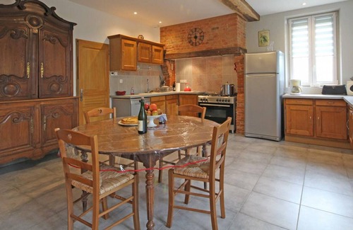 Pissy-Poville House | Gite Pissy-Pôville, 6 bedrooms, 14 persons