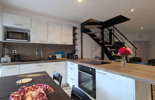 Polignac Cottage | Gite Polignac, 2 bedrooms, 6 persons