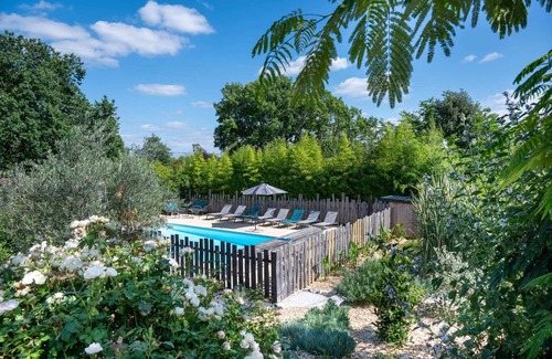 Pujaudran Cottage | Gîte Pujaudrine, 2 rooms, air-conditioned with terrace for 1 to 4 people - shared outdoor swimming pool