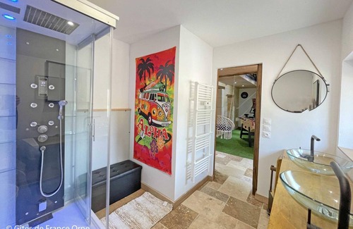 Reveillon Cottage | Gite Réveillon, 3 bedrooms, 6 persons