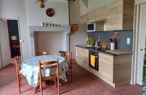 Saint-Gratien-Savigny House | Gite Rural Entièrement Rénové, Près du Canal du Nivernais Avec Très Belle vue
