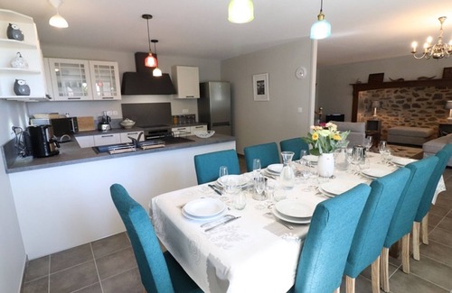 Saint-Bonnet-de-Salers Cottage | Gite Saint-Bonnet-de-Salers, 2 bedrooms, 5 persons