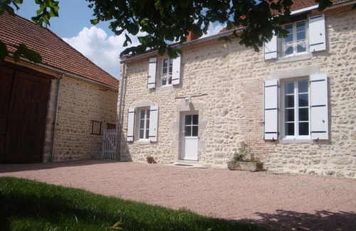 Saint-Priest-d'Andelot Cottage | Gite Saint-Priest-d'Andelot, 2 bedrooms, 4 persons