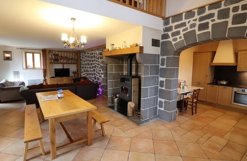 Saint-Flour Cottage | Gite Saint-Flour, 4 bedrooms, 8 persons