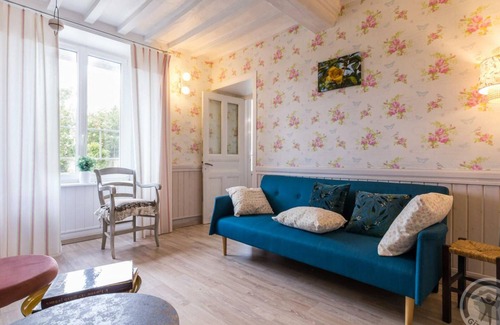 St-Denis-le-Vetu Cottage | Gite Saint-Denis-le-Vêtu, 4 bedrooms, 8 persons