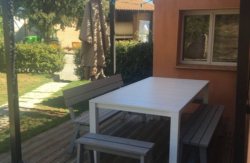 Sardan House | Gîte Sainte Octime - in the heart of a vineyard between the Cevennes and Camargue.