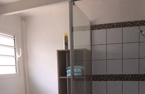 Dubedou House | Gîte, studio in a quiet location 6 minutes from the beaches of Saint François and 15 minutes from Sainte Anne