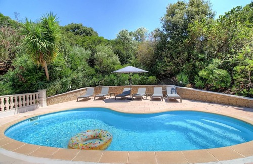 Eccica-Suarella Ski Chalet | Gite T3, new, breathtaking sea view, swimming pool, near Porticcio