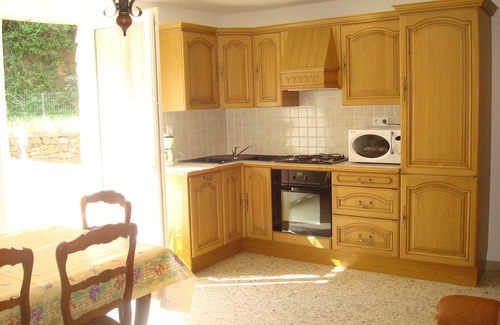 Anduze Apartment | Gite Tout Équipé Dans un mas Avec Piscine et vue sur la "porte des Cévennes"