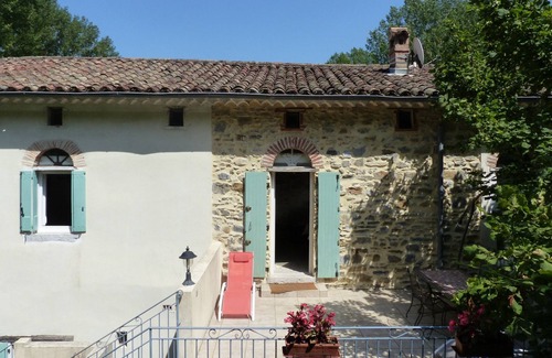 Anduze Apartment | Gite Tout Équipé Dans un mas Avec Piscine et vue sur la "porte des Cévennes"