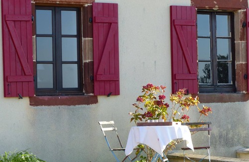 Vaumas Cottage | Gite Vaumas, 4 bedrooms, 8 persons