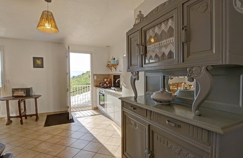 Saint-Romain-en-Jarez Cottage | Gite with garden, kids' games, and boules court. Perfect for hiking and biking!