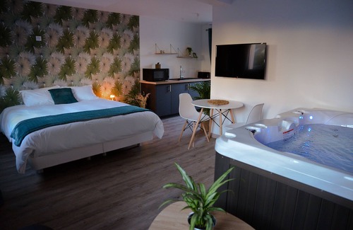Prinquiau House | Gite with private spa