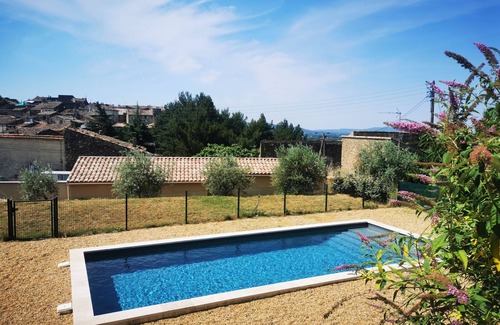 Lauris House | Gîte with swimming pool Lauris