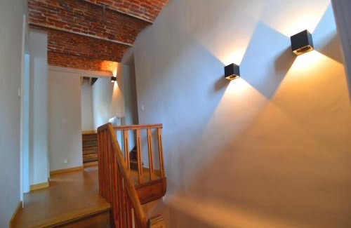 Haut-Bois House | Gite with swimming pool situated in wonderful castle grounds in Gesves