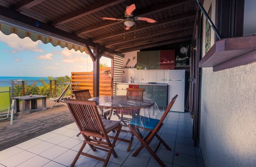 Malendure Cottage | Gîtes AKANSYEL green sea view of the Caribbean (Green)