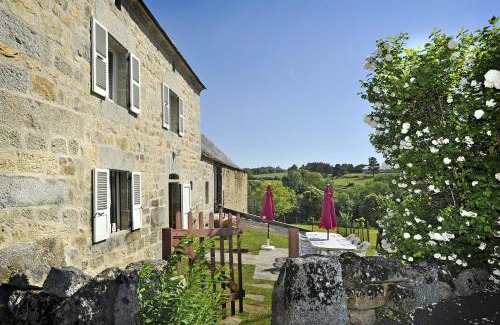 Albaret-le-Comtal House | Gites de france 11 personnes au teil