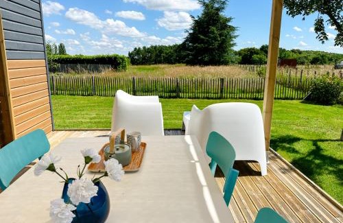 Mosnes House | Gites-domainedupin, cottage Bain Nordique PRIVÉ