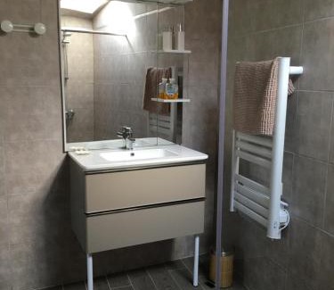 Bois Apartment | Gites Jardin-darcy - Piscine au sel