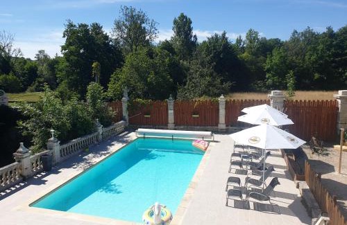Vieux-Mareuil Apartment | Gites la Charrue