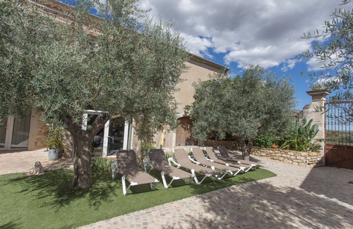 Puimisson House | Gites la Demeure