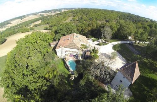 Beauville House | Gites Loste