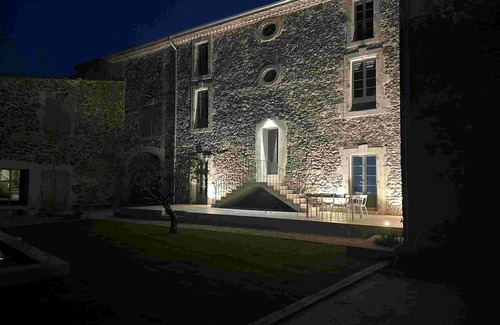 Caux Apartment | Gites near Pezenas Domaine croix maro