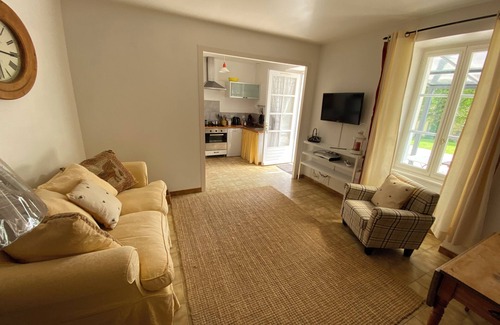 Ruffec Cottage | Gites Rue Du Chateau - Two Pretty French Cottages
