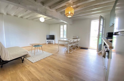 Gommecourt Cottage | Giverny, near : charming gîte, 3 bedrooms + garden
