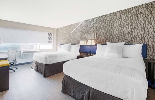 Gateway Hotel | GLō Best Western Mississauga Corporate Centre