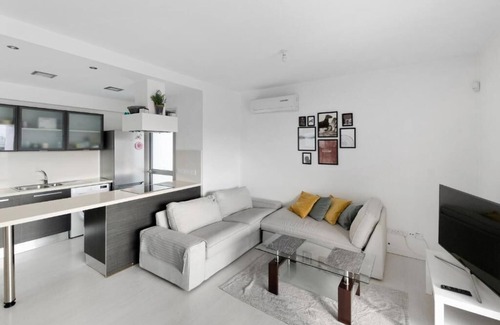 Lykabittos Apartment | Glabur Stays - The Fabulous 2 Bedroom Apt, City Center