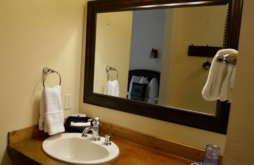 West Glacier Cabin | Glacier Guides Lodge