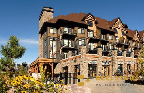 Golden Hotel | Glacier Mountaineer Lodge