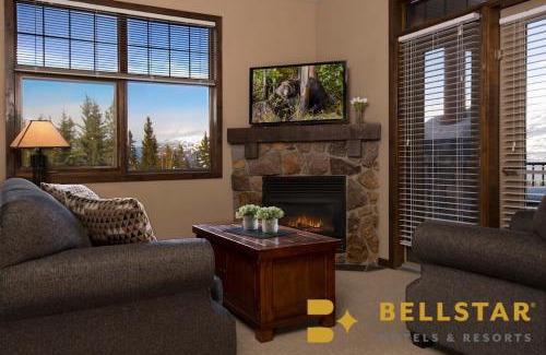 Golden Hotel | Glacier Mountaineer Lodge