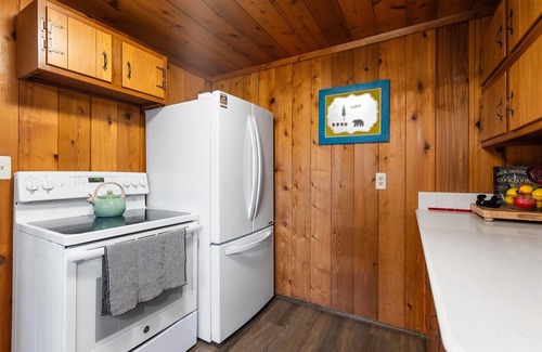 West Glacier Cabin | Glacier Park and Golf Course Views