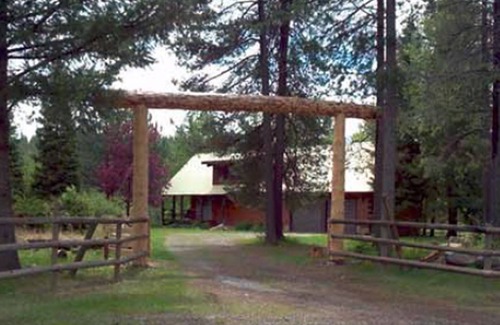 Coram Cabin | Glacier Retreat Overlooking a 27-Acre Pond