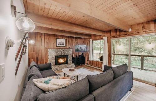 Warnick Ski Chalet | Glacier Springs Cabin 27 - A private 2-story cabin pet-friendly