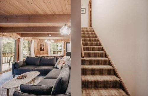 Warnick Ski Chalet | Glacier Springs Cabin 27 - A private 2-story cabin pet-friendly
