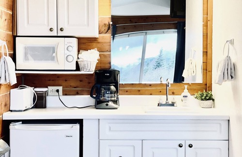 Kachemak Cabin | Glacier View Cabins