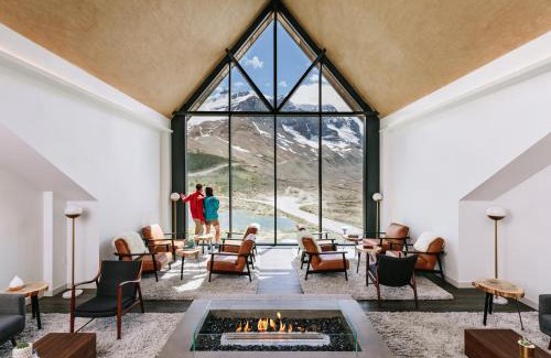Jasper National Park South Entrance Hotel | Glacier View Lodge