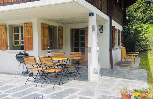 Ormont-Dessus Ski Chalet | Glacier Views, Sunny Chalet - Garden, Sleeps 6.