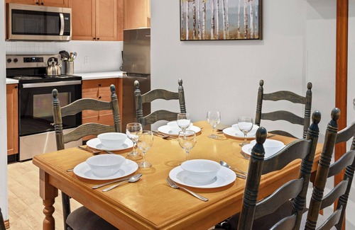 Village North Condo | Glaciers Reach by AllSeason VR