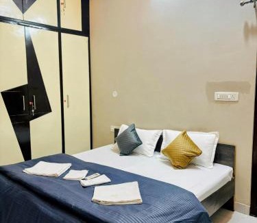 Civil Lines Bed & Breakfast | Glad Villa by Cozystays