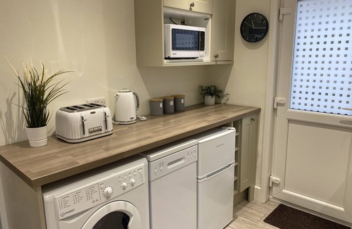 Netley Apartment | Gladstone Apartments by Bluebell Rooms