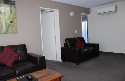 Richmond Hotel | Gladstone Motel