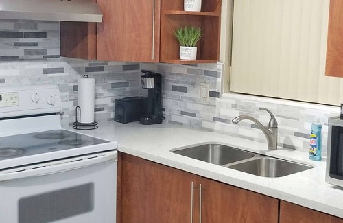 Cooper City Apartment | Glam 2 Bedroom Apartment 4 Miles from Hard Rock Hotel